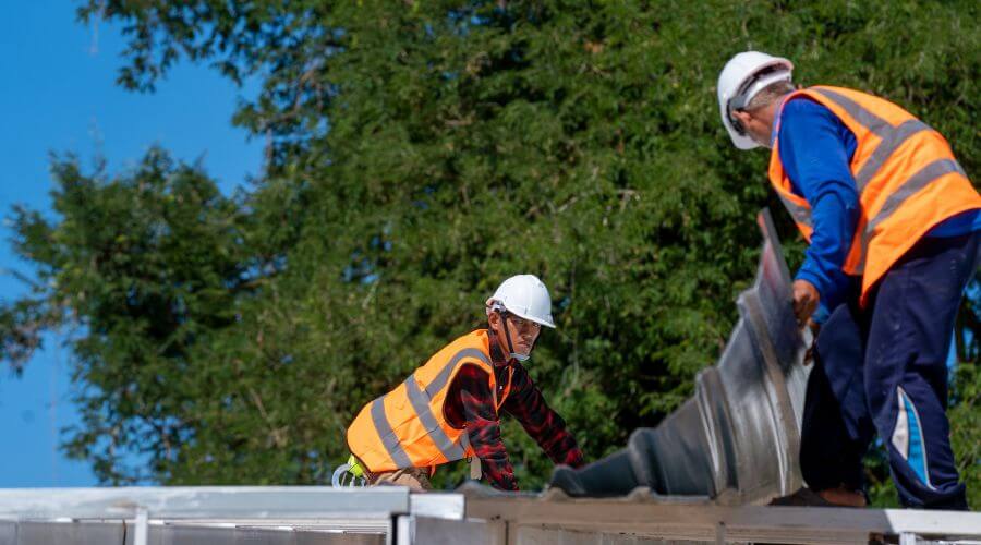 Professional gutter cleaning in Rock Creek, WV